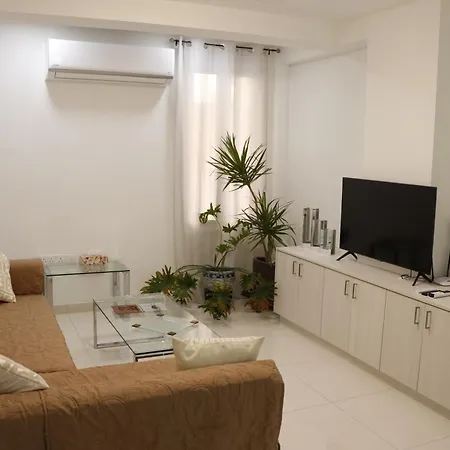Apartamento Spacious Apartment, Near Pinikoudes Lárnaca