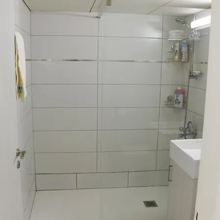 Spacious Apartment, Near Pinikoudes Appartement *