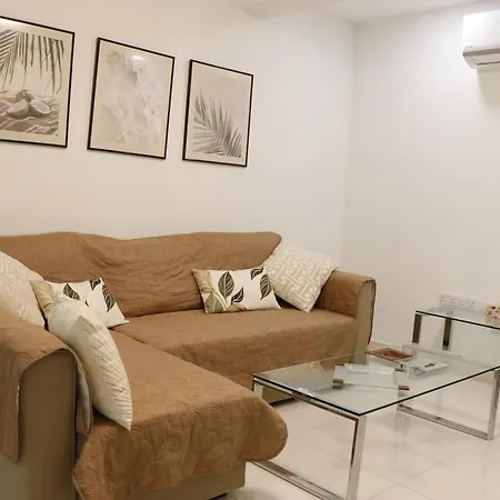 Spacious Apartment, Near Pinikoudes 公寓 *