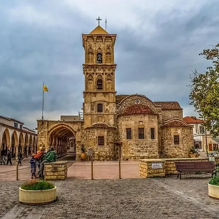 Spacious Apartment, Near Pinikoudes Apartment