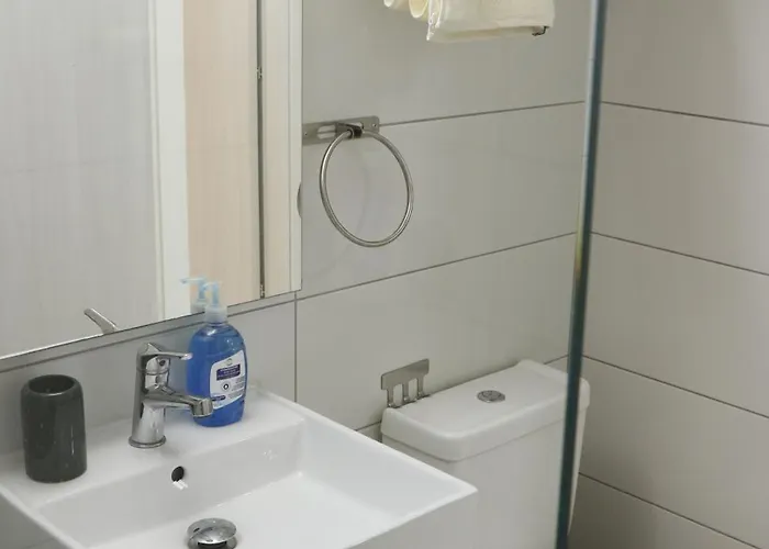 Spacious Apartment, Near Pinikoudes Lárnaca