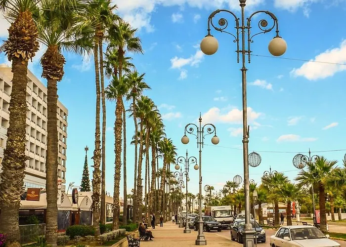 Апартаменты Spacious Apartment, Near Pinikoudes Ларнака