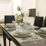 Spacious Apartment, Near Pinikoudes *