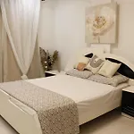 Spacious Apartment, Near Pinikoudes